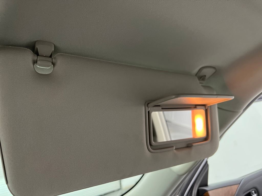 Used 2023 Nissan Armada SL w/ Captain's Chairs Package image 75