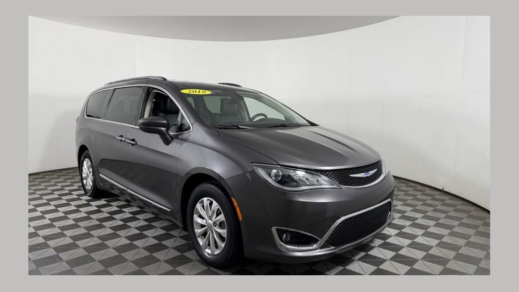 Used 2018 Chrysler Pacifica Touring-L w/ Premium Audio Group