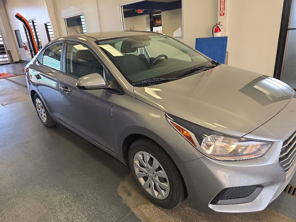 Used 2022 Hyundai Accent SE FWD image 4