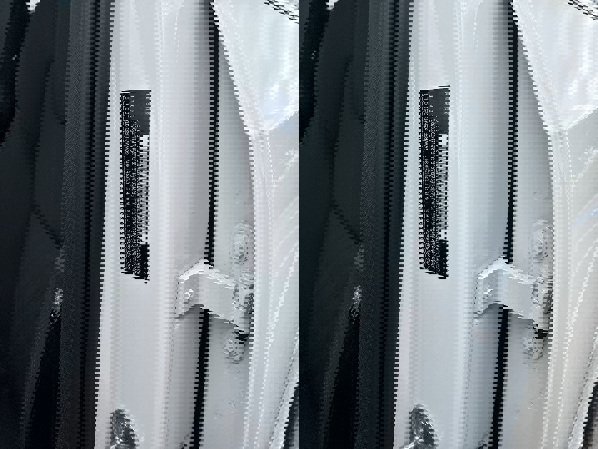 New 2025 Volvo XC90 T8 Plus w/ Protection Package Premier image 34