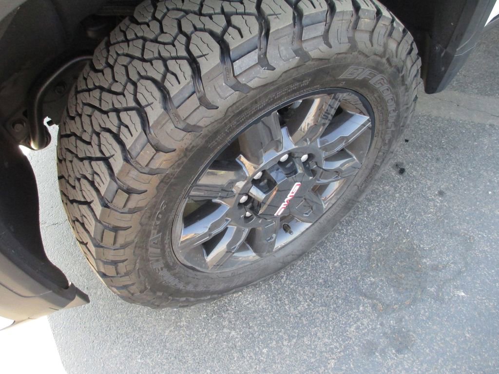 Used 2024 GMC Sierra 2500 AT4 w/ AT4 Premium Plus Package image 15