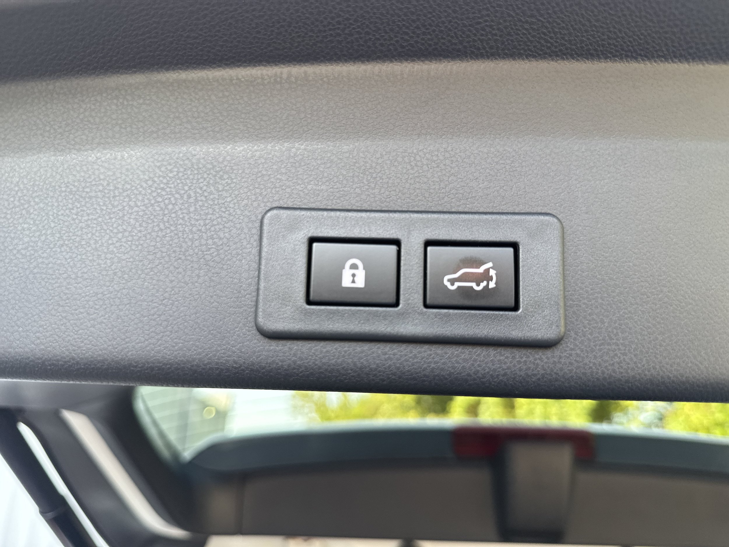 Used 2022 Subaru Ascent Touring AWD/4WD image 4