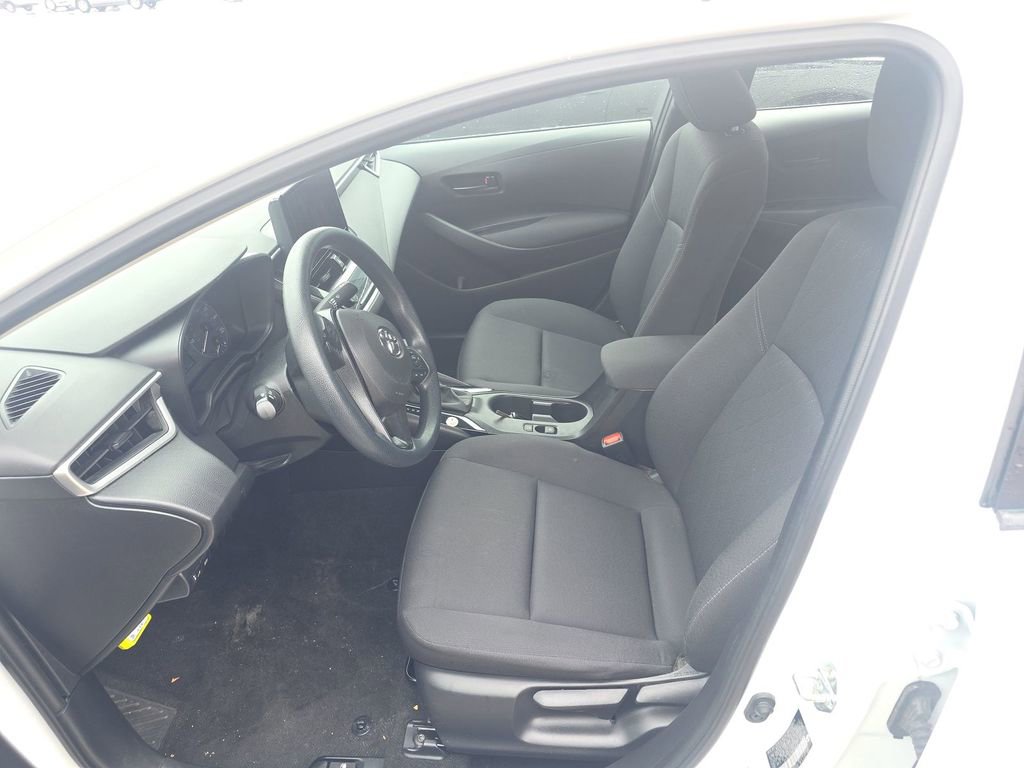 Used 2024 Toyota Corolla LE image 9