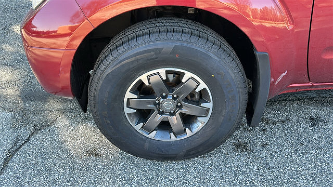 Certified 2020 Nissan Frontier PRO-4X w/ Pro-4x Utility Package image 9