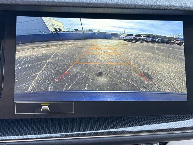 Used 2022 Buick Envision Essence w/ Safety Package image 31