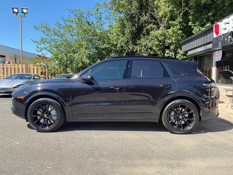 Used 2019 Porsche Cayenne Turbo AWD/4WD image 9