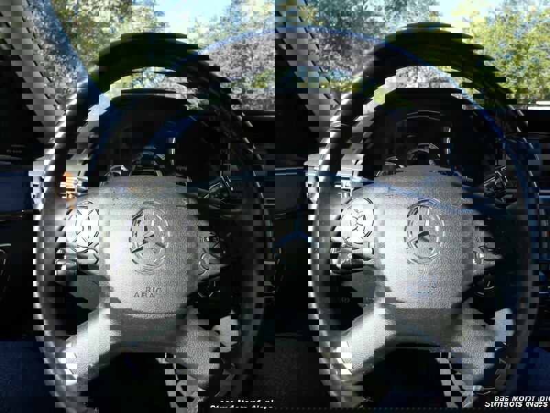 Used 2013 Mercedes-Benz E 350 4MATIC Wagon image 24