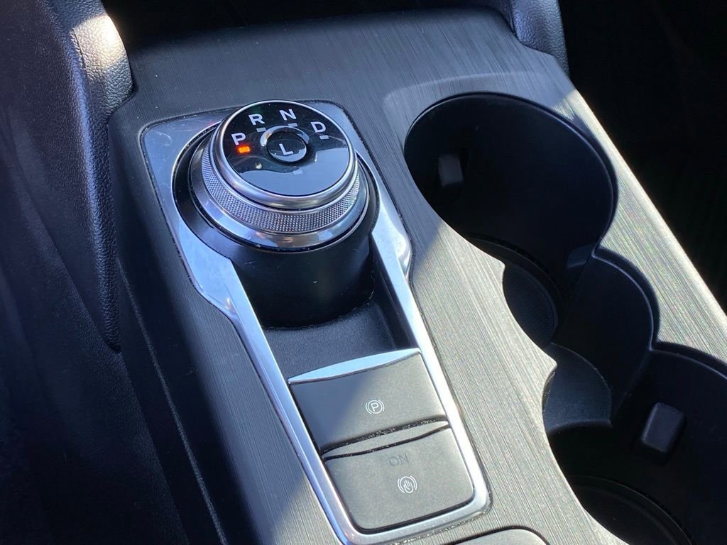 Used 2020 Ford Escape SE image 22