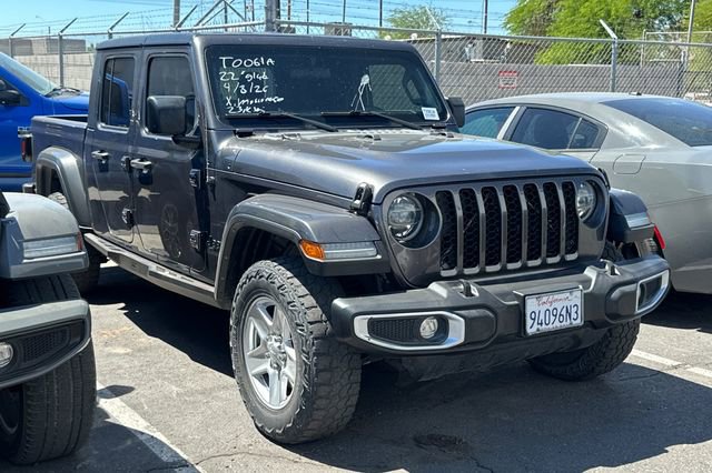 Used 2022 Jeep Gladiator Sport image 3