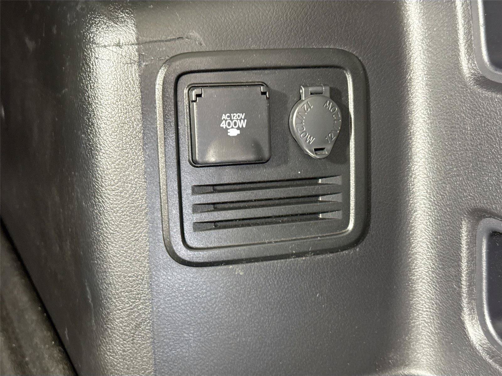 Used 2019 Toyota 4Runner SR5 AWD/4WD image 34