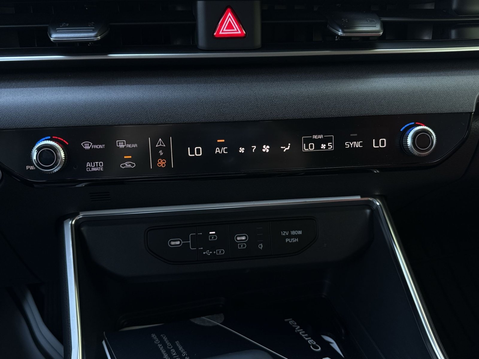New 2026 Kia Carnival EX FWD image 32