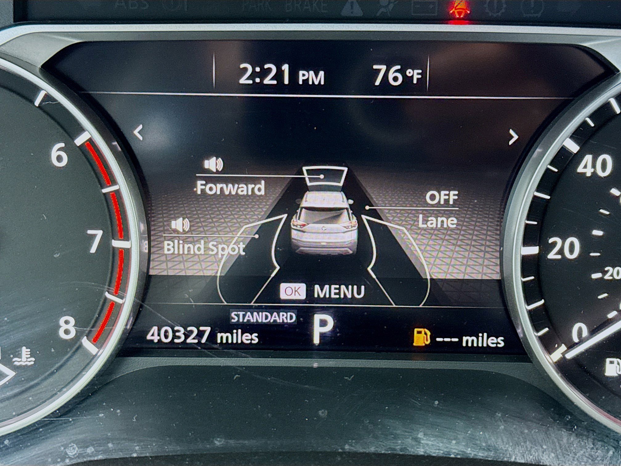 Used 2023 Nissan Rogue S image 8