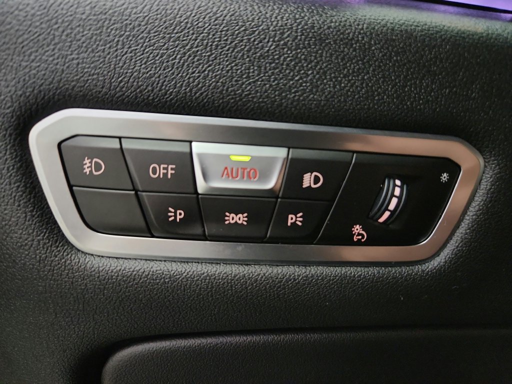 Used 2021 BMW X5 M50i AWD/4WD image 21
