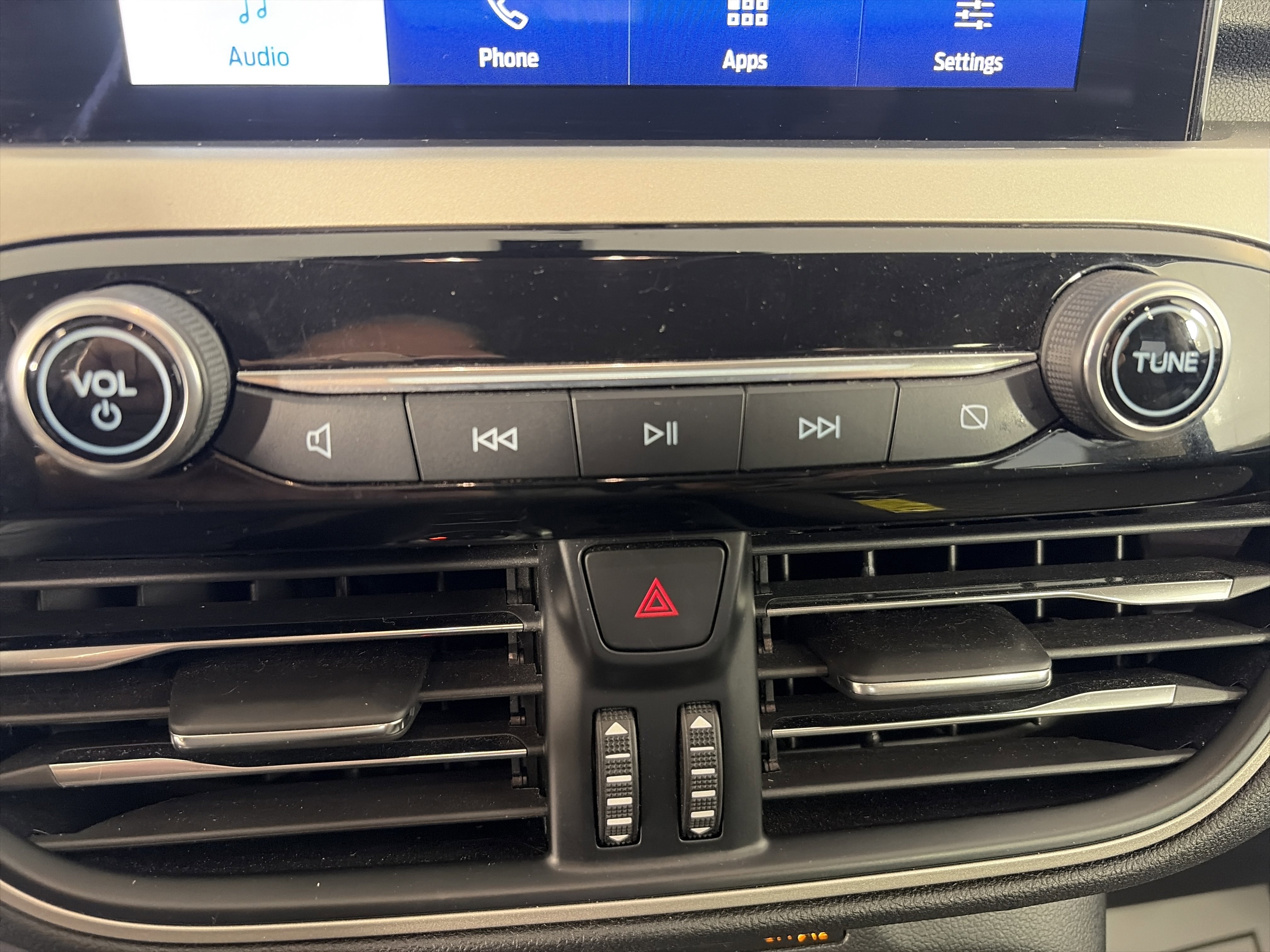 Used 2020 Ford Escape SE AWD/4WD image 21