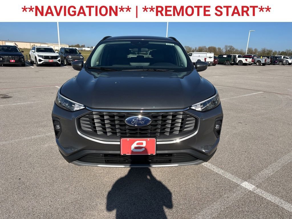 New 2026 Ford Escape SE image 2