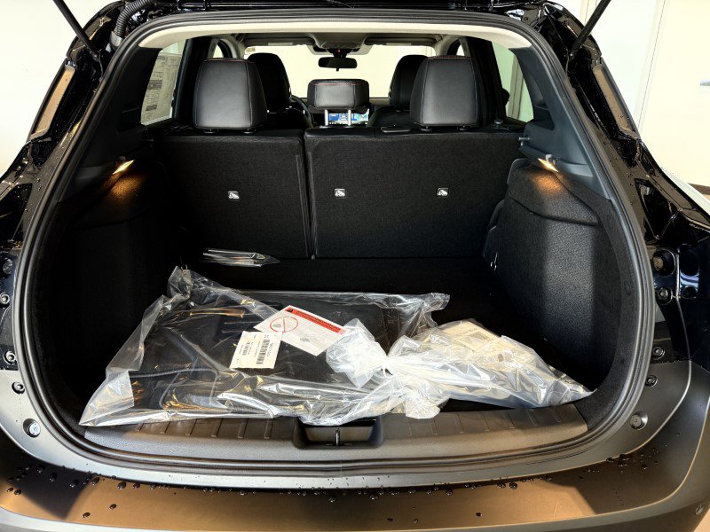 New 2026 Nissan Kicks SR w/ SR Premium Package image 29