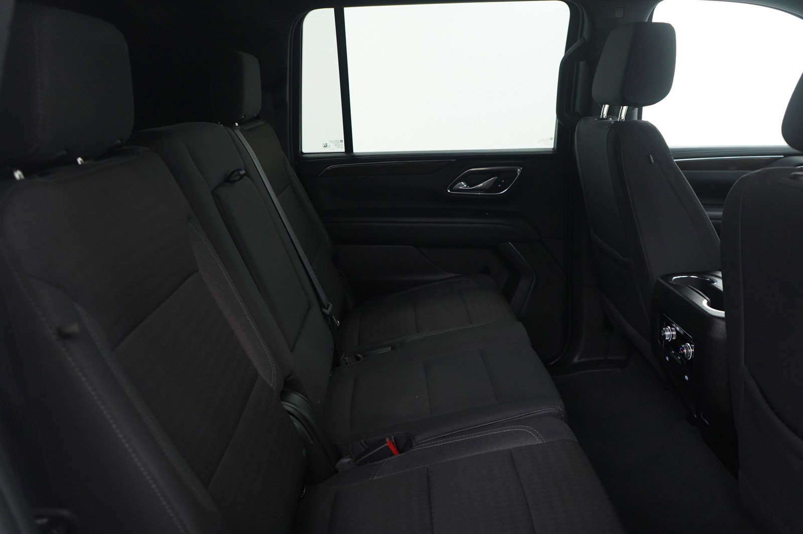 Used 2024 GMC Yukon XL SLE image 12