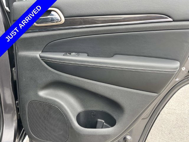 Used 2016 Jeep Grand Cherokee Overland AWD/4WD image 21