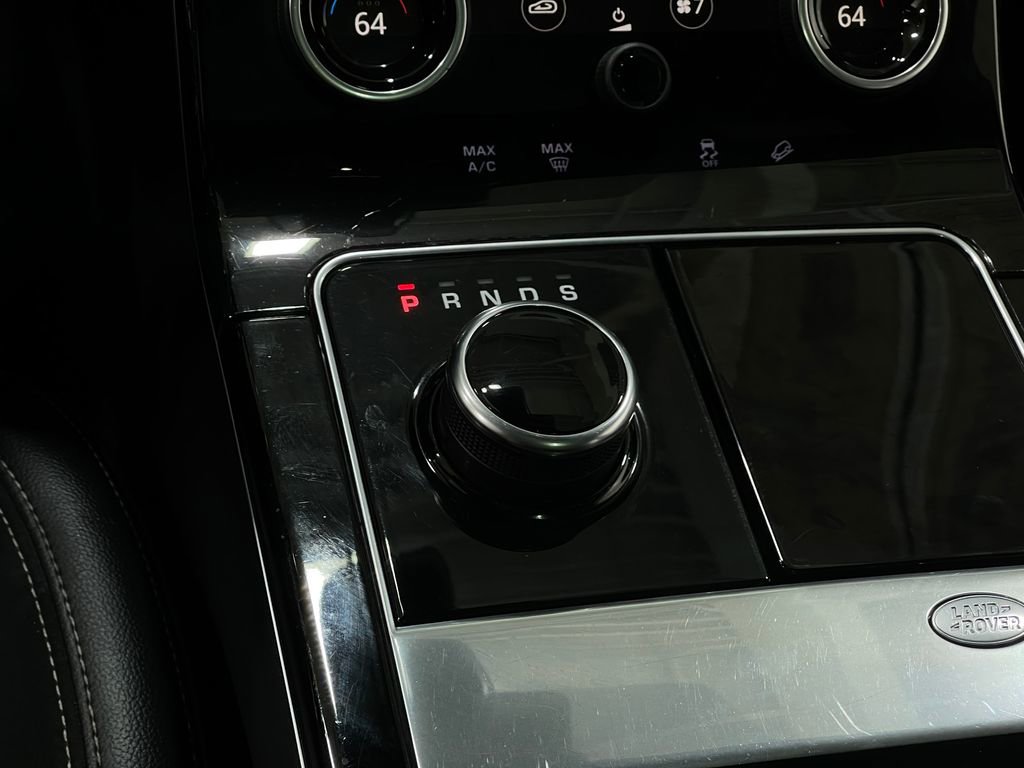 Used 2020 Land Rover Range Rover Velar R-Dynamic S image 31