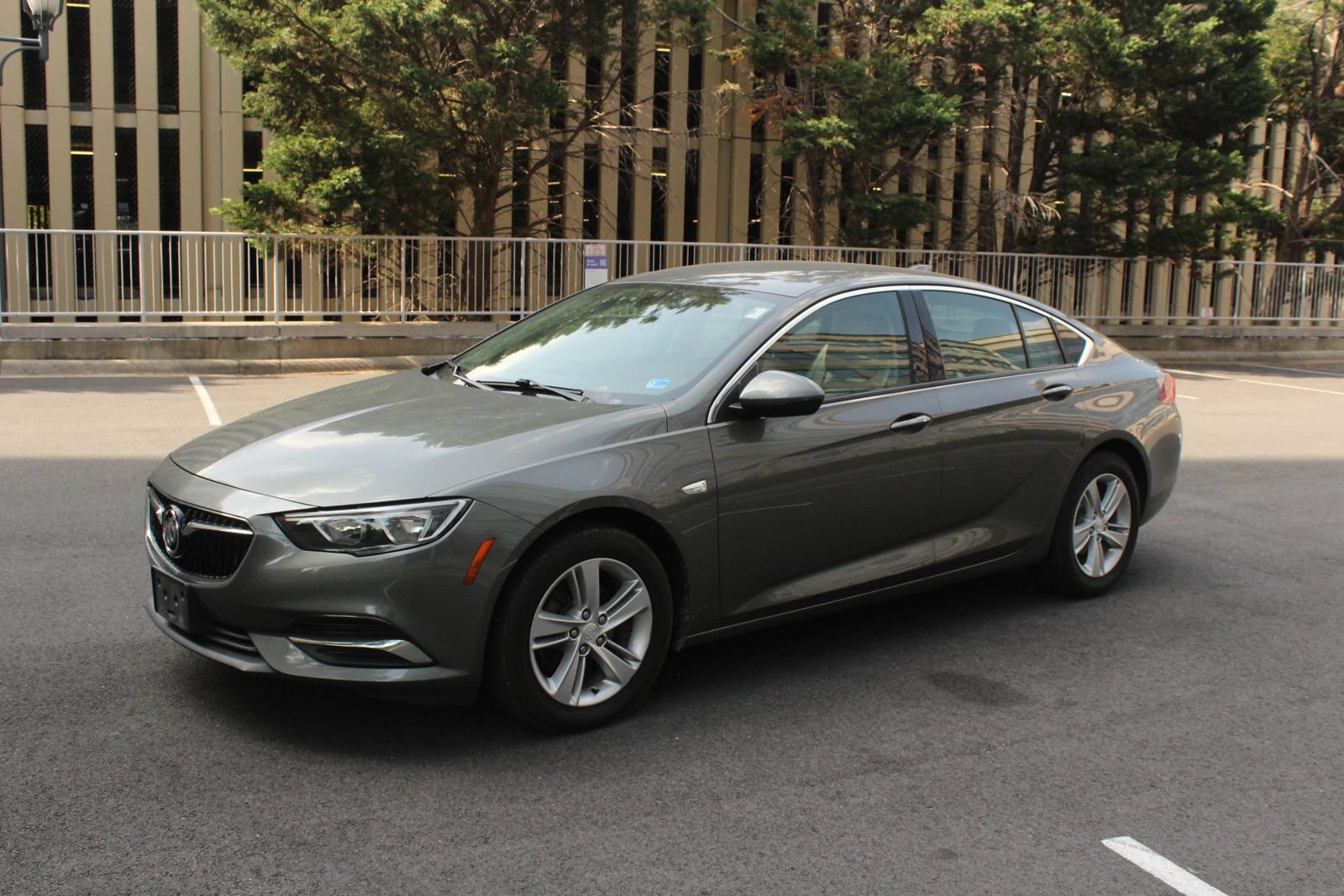 Used 2018 Buick Regal Preferred w/ Sights and Sounds Package FWD image 12