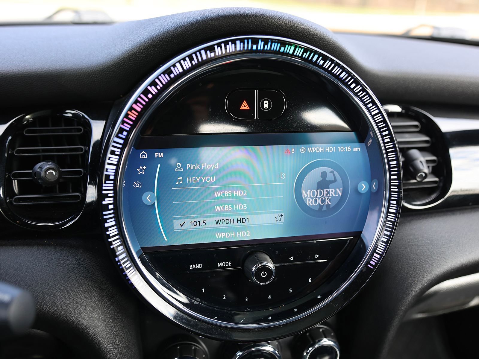 Used 2022 MINI Cooper S w/ Premium Package image 23