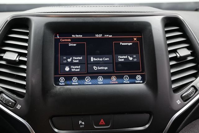 Used 2020 Jeep Cherokee Latitude Plus w/ Cold Weather Group AWD/4WD image 36