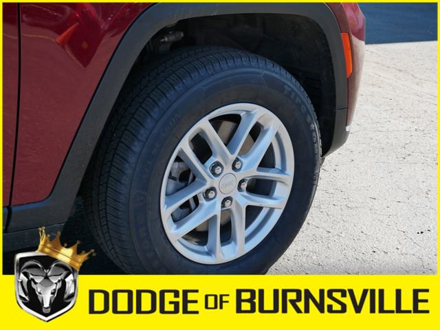 Used 2023 Jeep Grand Cherokee L Laredo AWD/4WD image 10