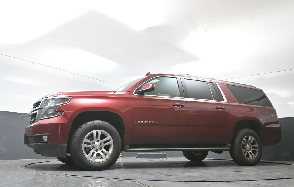 Used 2016 Chevrolet Suburban LT w/ Luxury Package AWD/4WD image 21