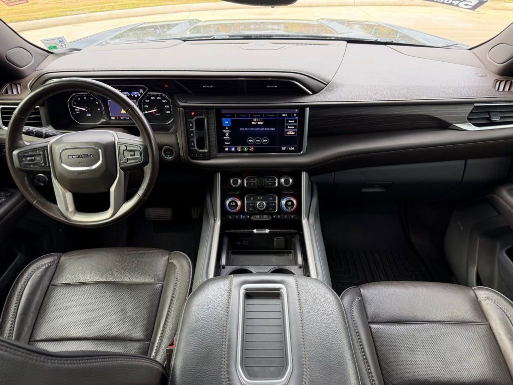 Used 2021 GMC Yukon Denali w/ Denali Premium Package image 19