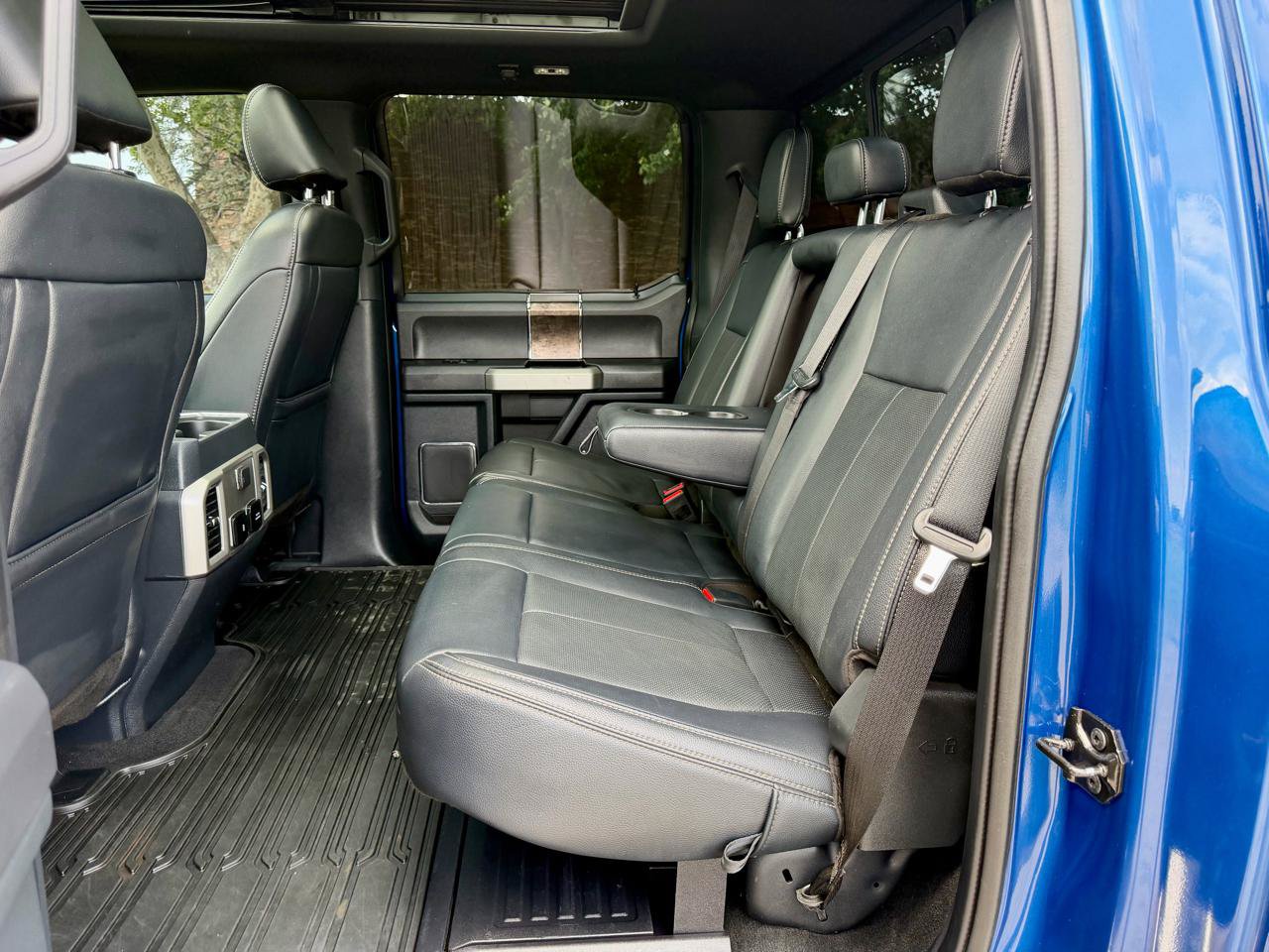 Used 2022 Ford F350 Lariat w/ Lariat Ultimate Package AWD/4WD image 39