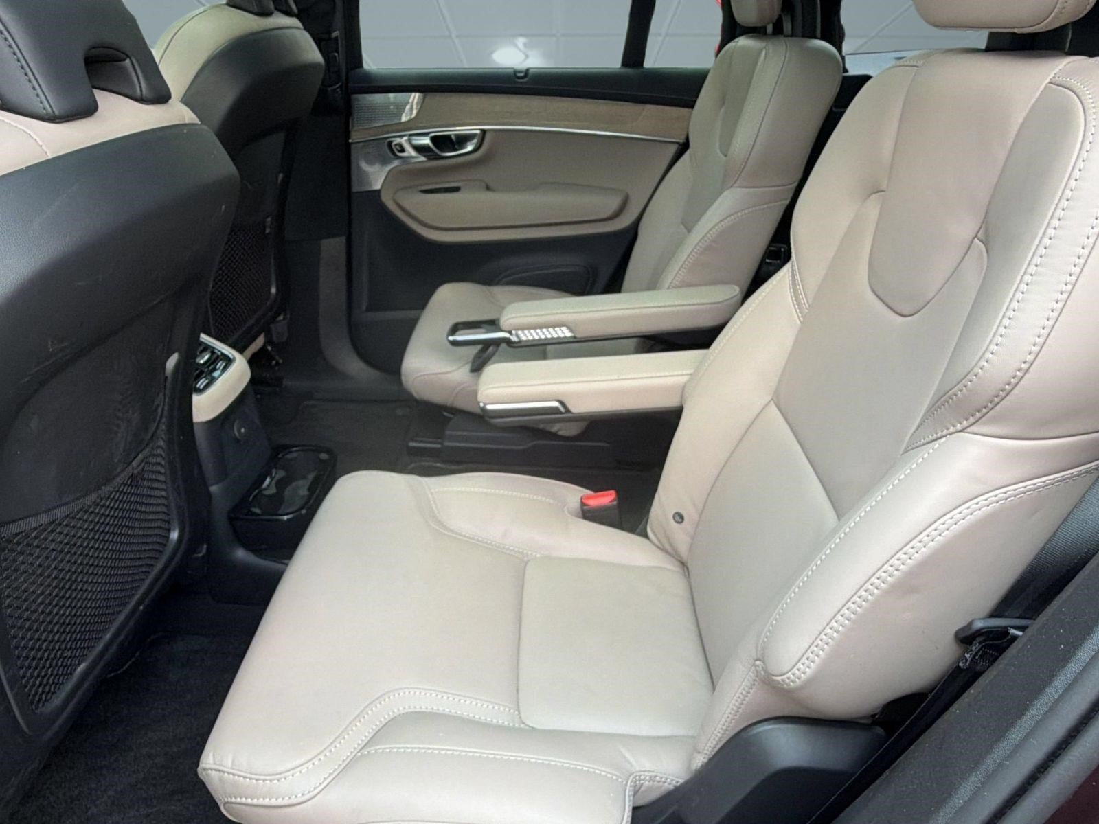 Certified 2025 Volvo XC90 T8 Ultra w/ Lounge Package AWD/4WD image 20