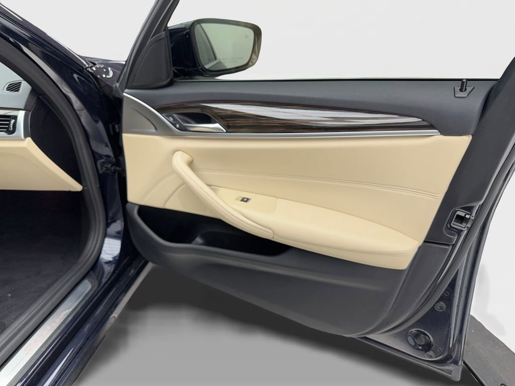 Used 2019 BMW 530i xDrive w/ Convenience Package image 18