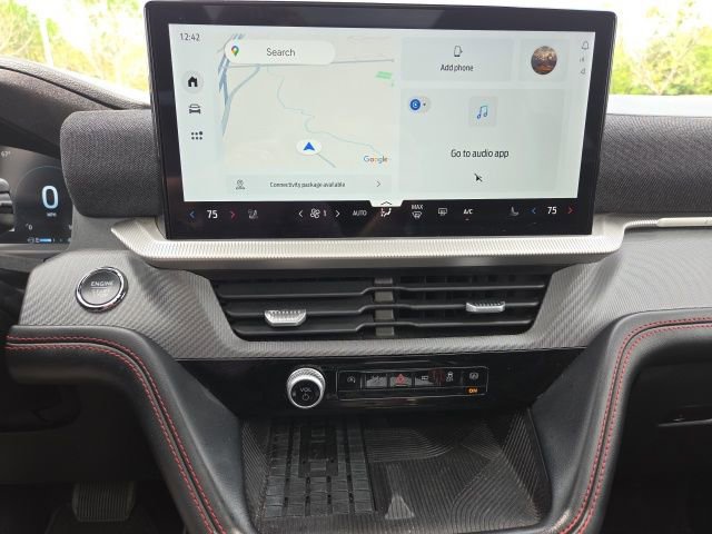 Used 2025 Ford Explorer ST image 12