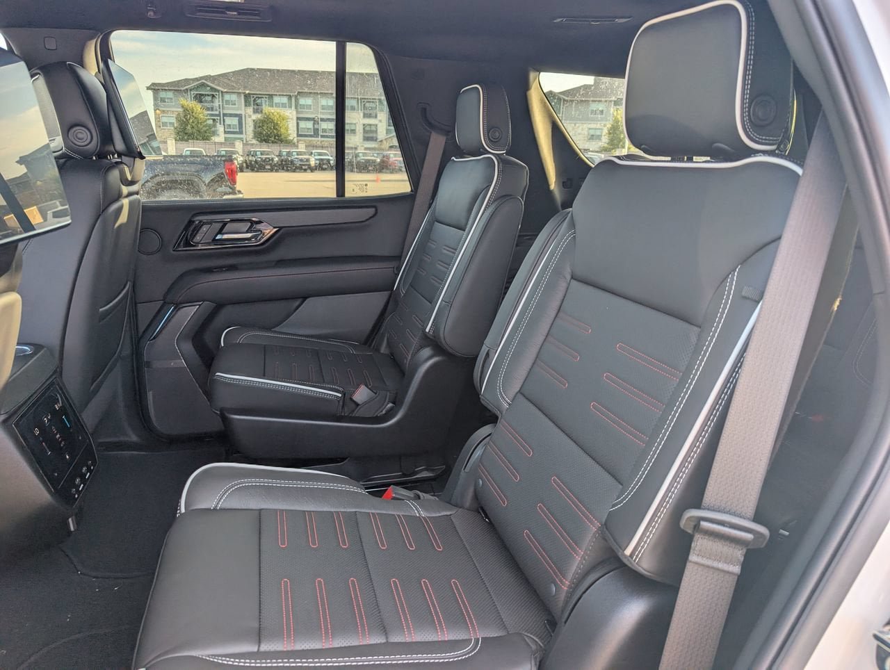New 2026 GMC Yukon AT4 Ultimate AWD/4WD image 19