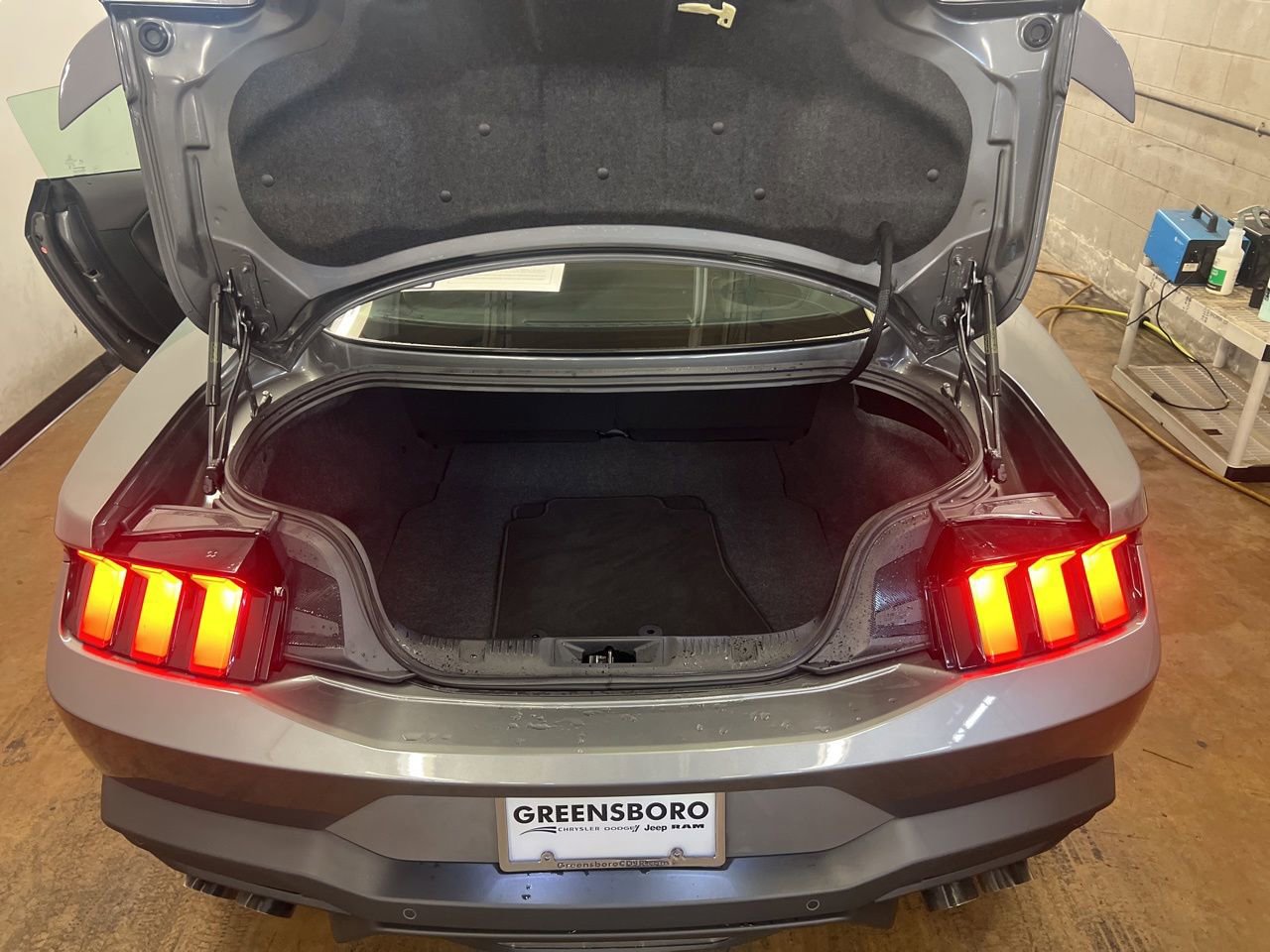 Used 2025 Ford Mustang GT Premium RWD image 9