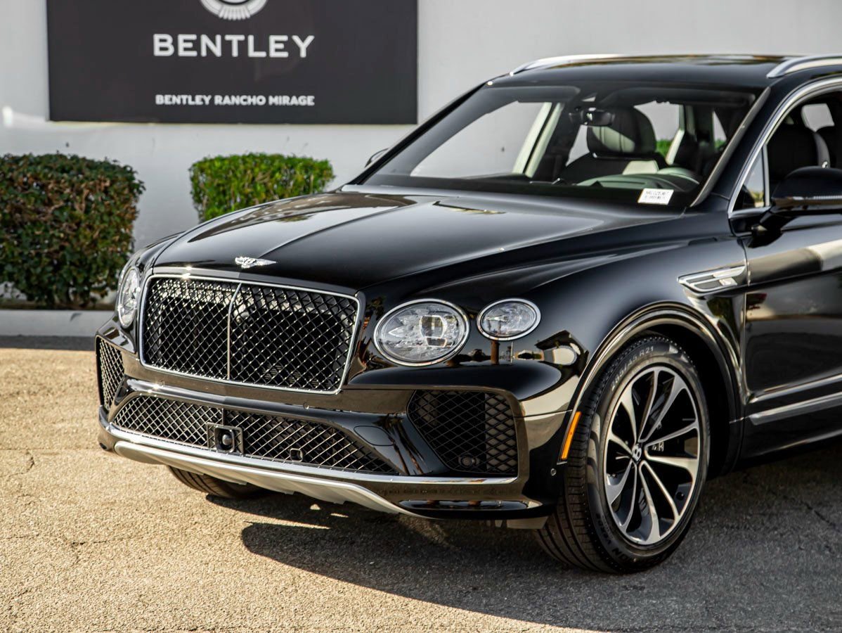 Used 2024 Bentley Bentayga Extended Wheelbase AWD/4WD image 6