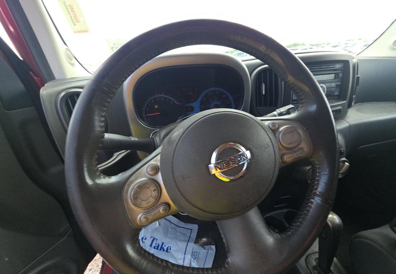 Used 2011 Nissan Cube 1.8 S w/ Interior Designer Pkg FWD image 12