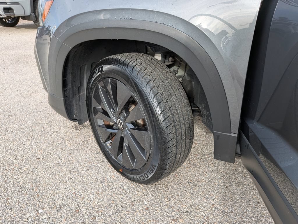 Certified 2023 Volkswagen Taos S FWD image 33