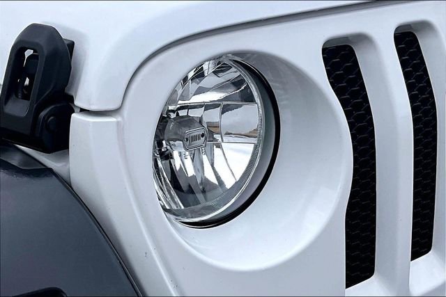 Used 2023 Jeep Wrangler Sport image 28