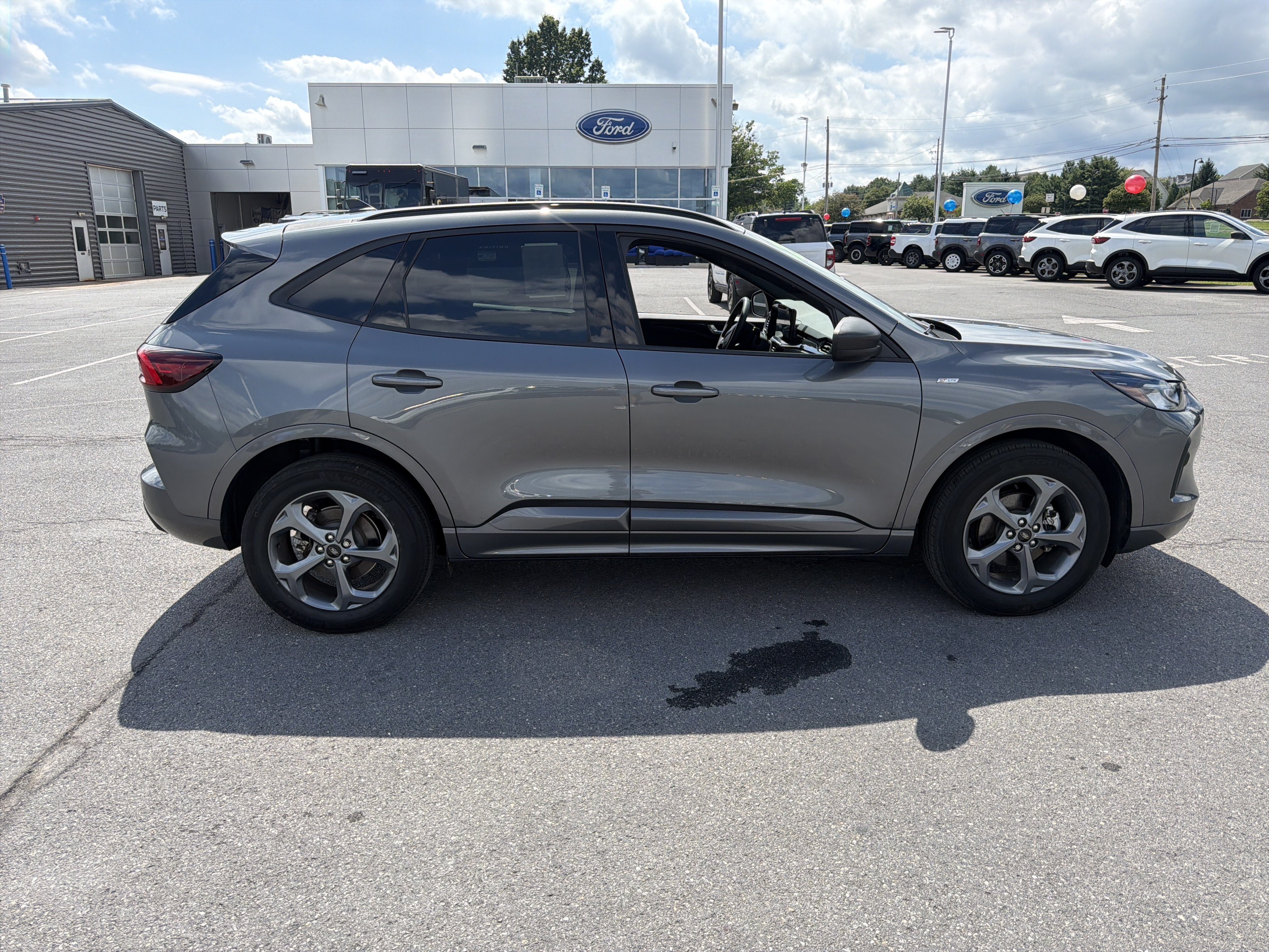 Used 2023 Ford Escape ST-Line w/ Tech Pack #1 AWD/4WD video 2