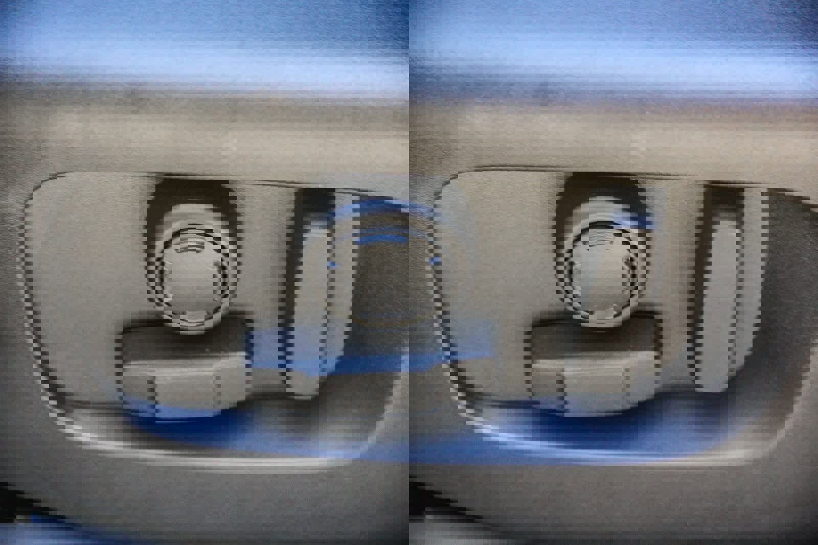 New 2026 Land Rover Range Rover Velar Dynamic SE image 18