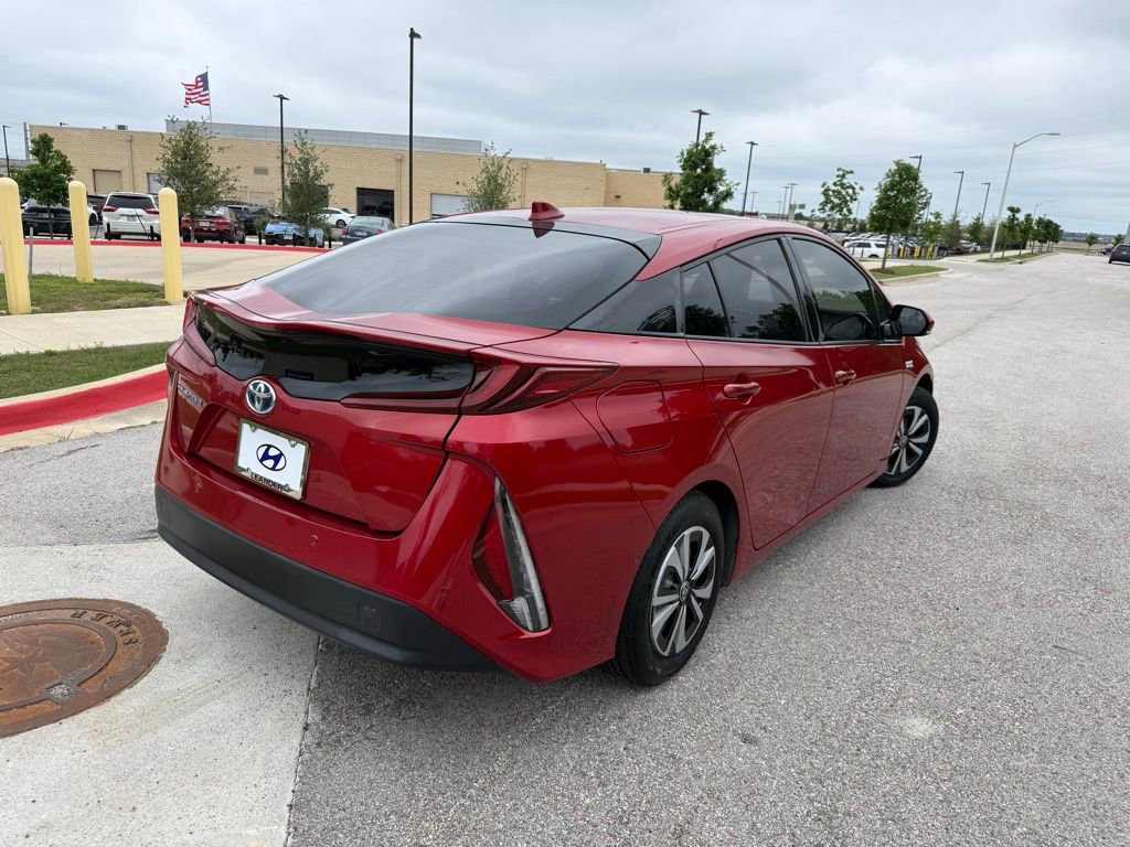 Used 2017 Toyota Prius Prime Advanced FWD image 5