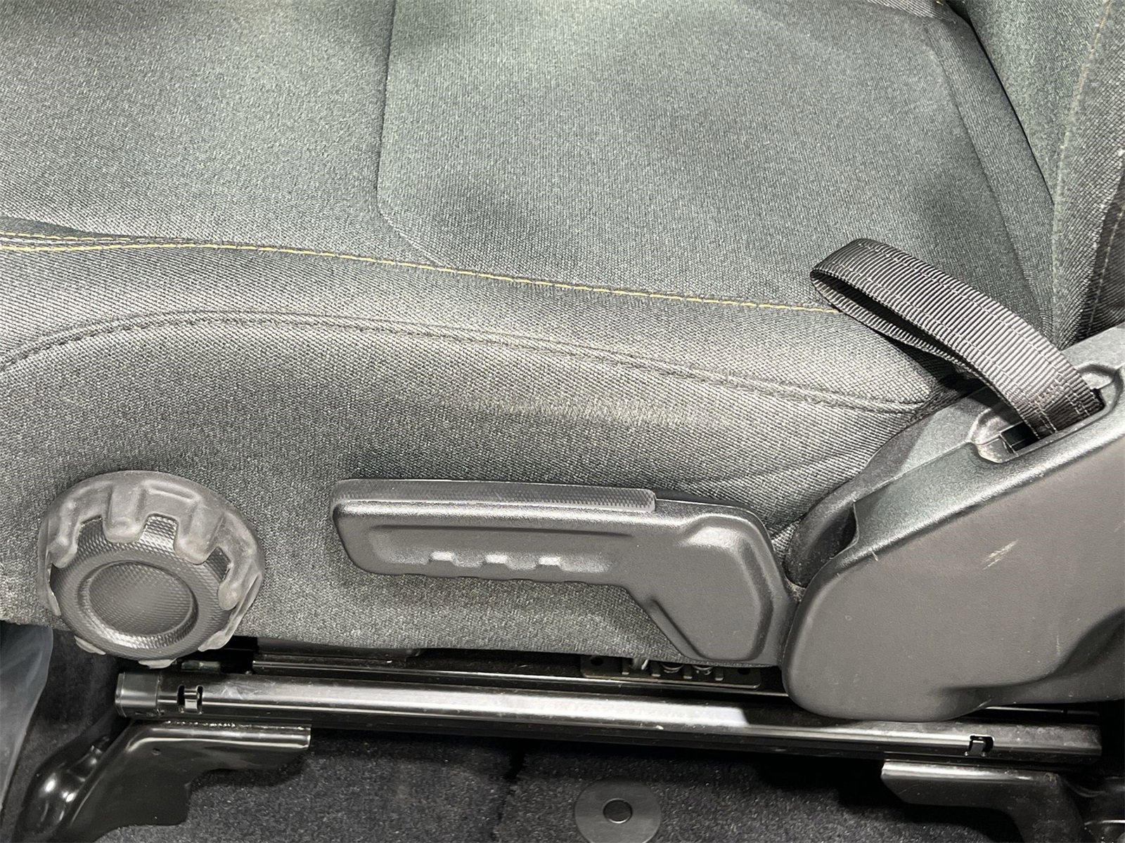 Used 2024 Jeep Wrangler Sahara image 12