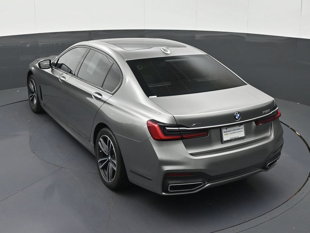 Used 2022 BMW 750i xDrive w/ M Sport Package AWD/4WD image 26
