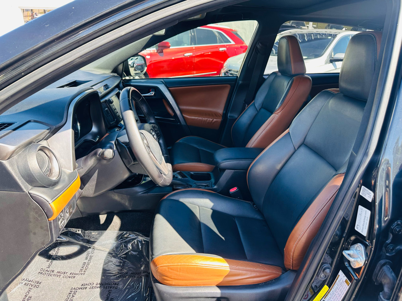 Used 2016 Toyota RAV4 SE image 16