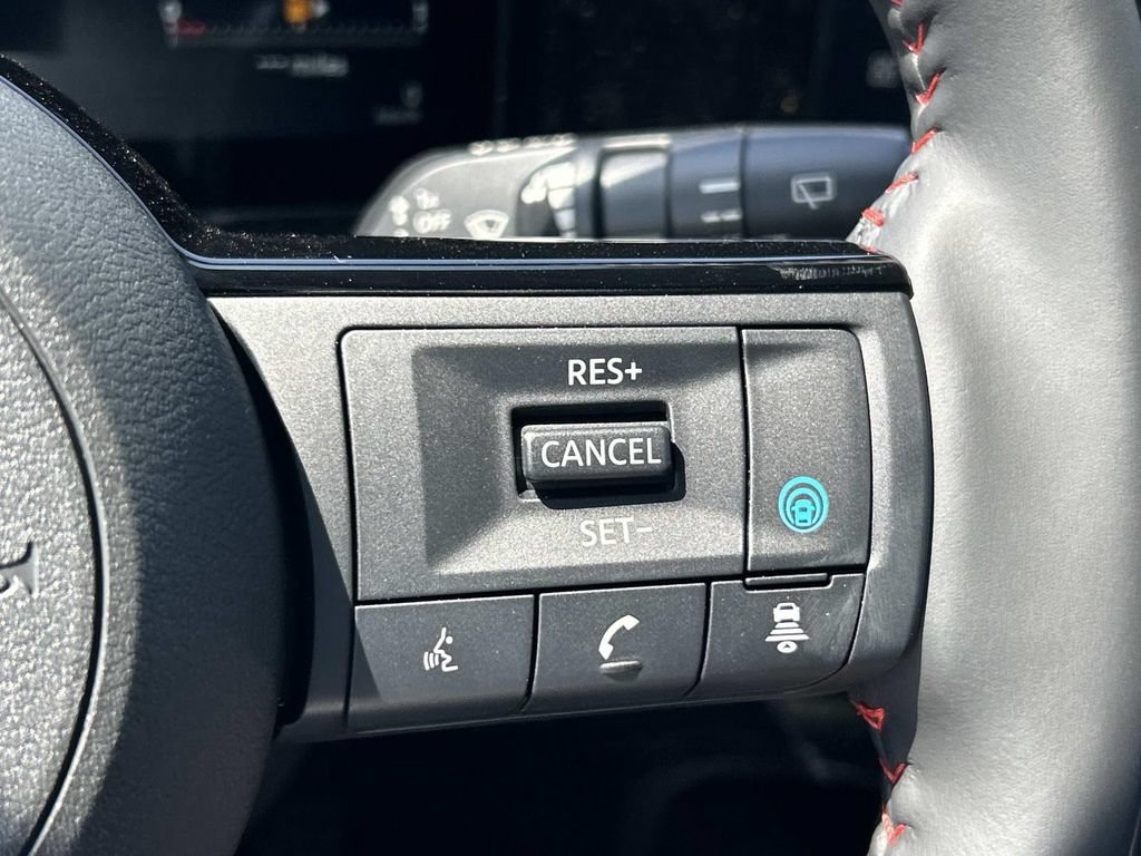New 2026 Nissan Kicks SR w/ SR Premium Package FWD image 29