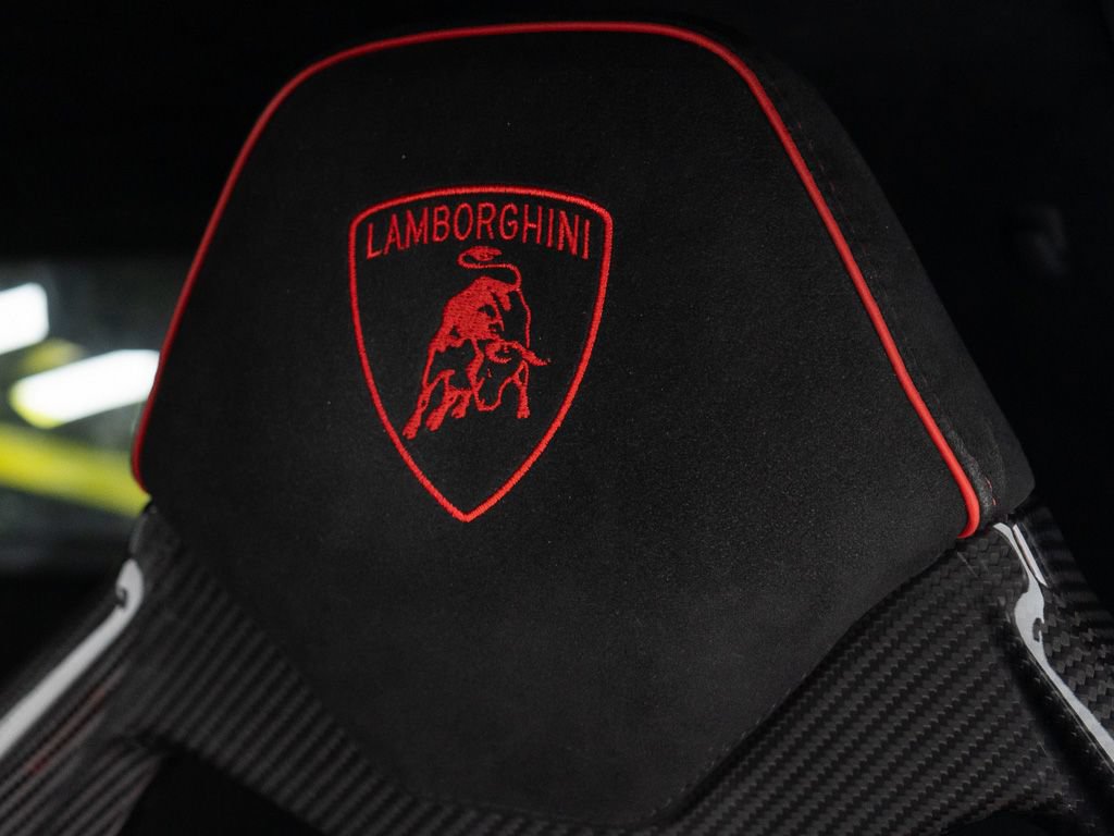 Used 2023 Lamborghini Huracan STO RWD image 18