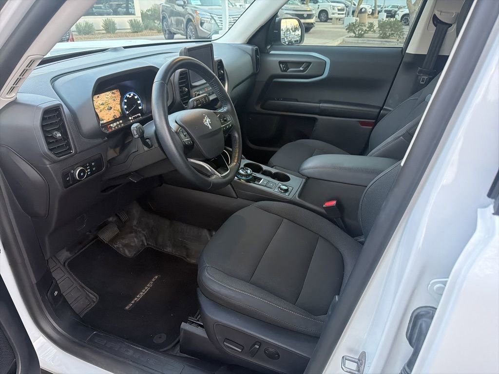 Used 2023 Ford Bronco Sport Badlands image 9