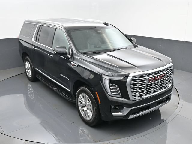 Used 2025 GMC Yukon XL Denali AWD/4WD image 26