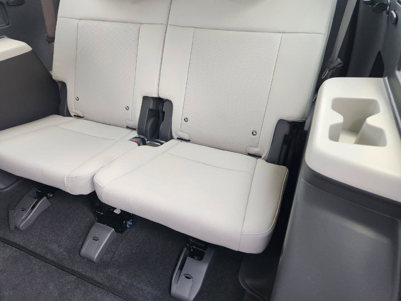 New 2026 Hyundai Santa Fe SEL FWD image 29